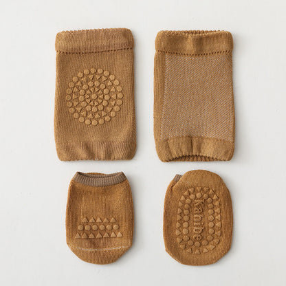 Knee Pad Crawling Socks, photo 10 of 17