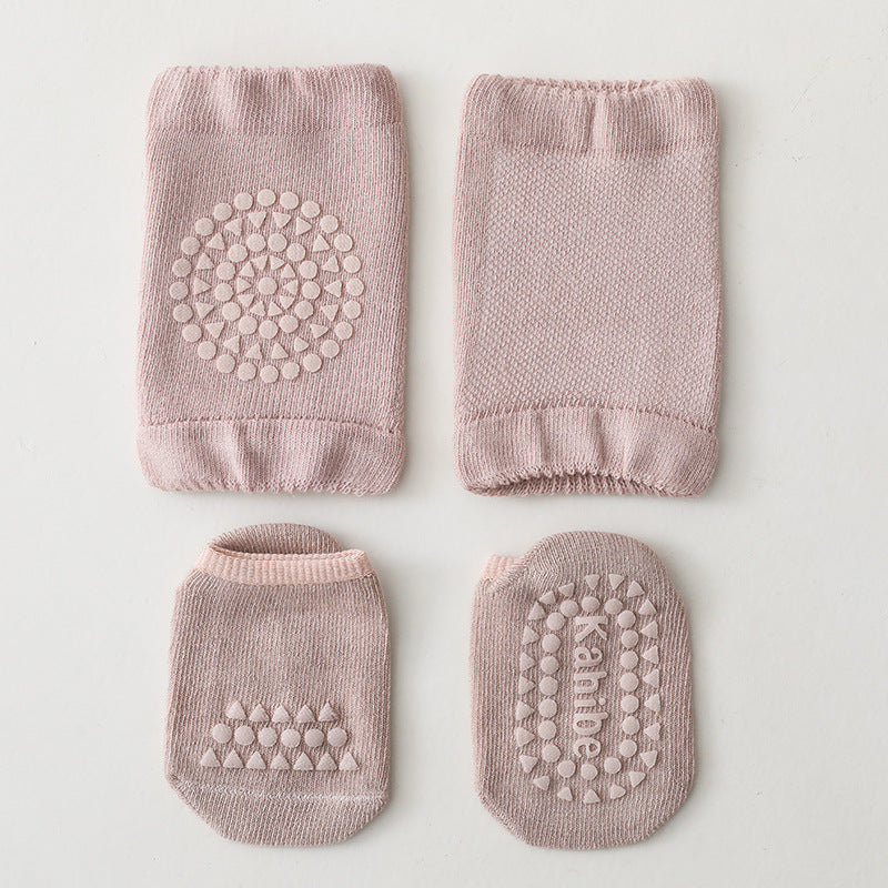 Knee Pad Crawling Socks, photo 15 of 17