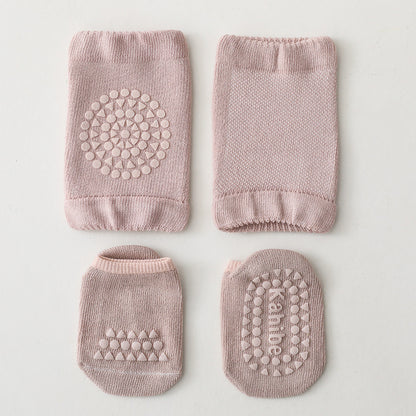 Knee Pad Crawling Socks, photo 15 of 17