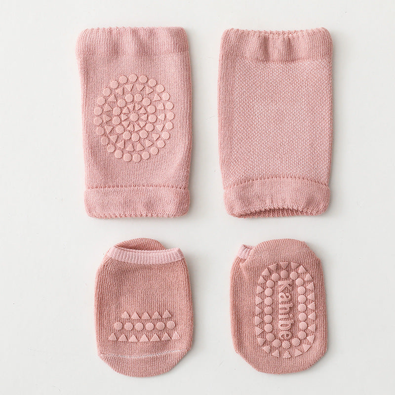 Knee Pad Crawling Socks, photo 13 of 17