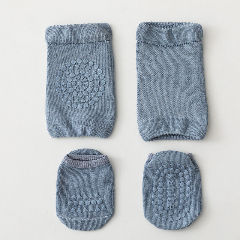 Knee Pad Crawling Socks, photo 9 of 17